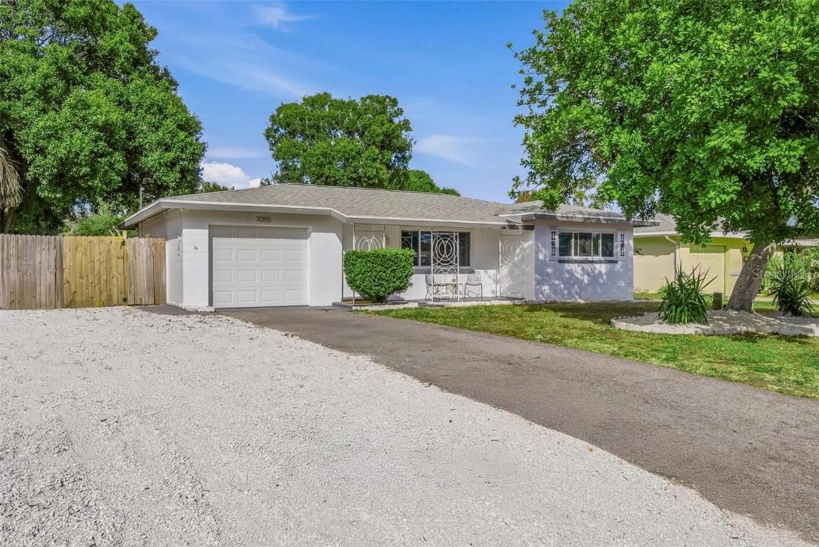 7095 40th Ave., St Petersburg, FL 33709