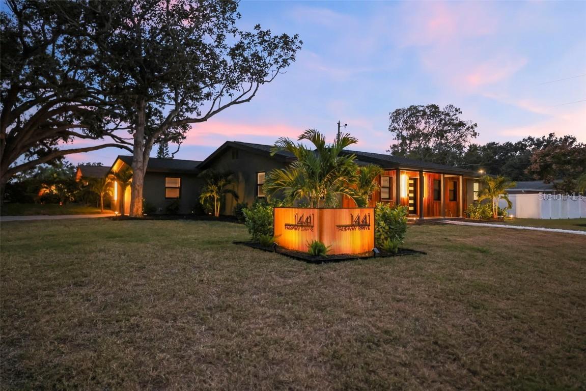 1441 Fairway Dr., Dunedin, FL 34698