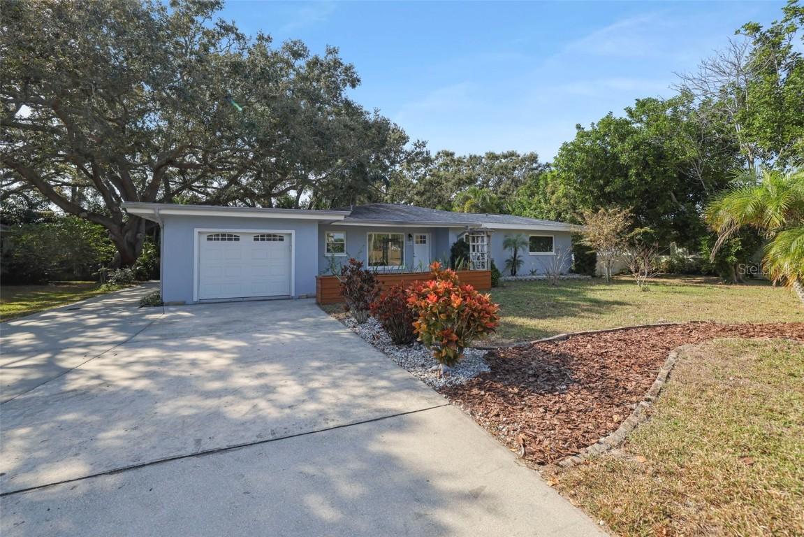 951 Greenway Ave., Dunedin, FL 34698