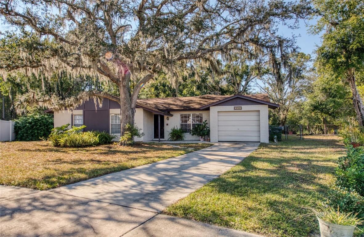 6521 Secrest Ct., Tampa, FL 33625