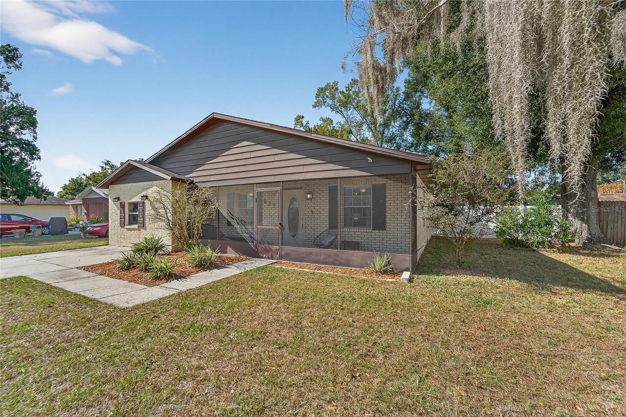 632 Swiss Dr., Lakeland, FL 33810
