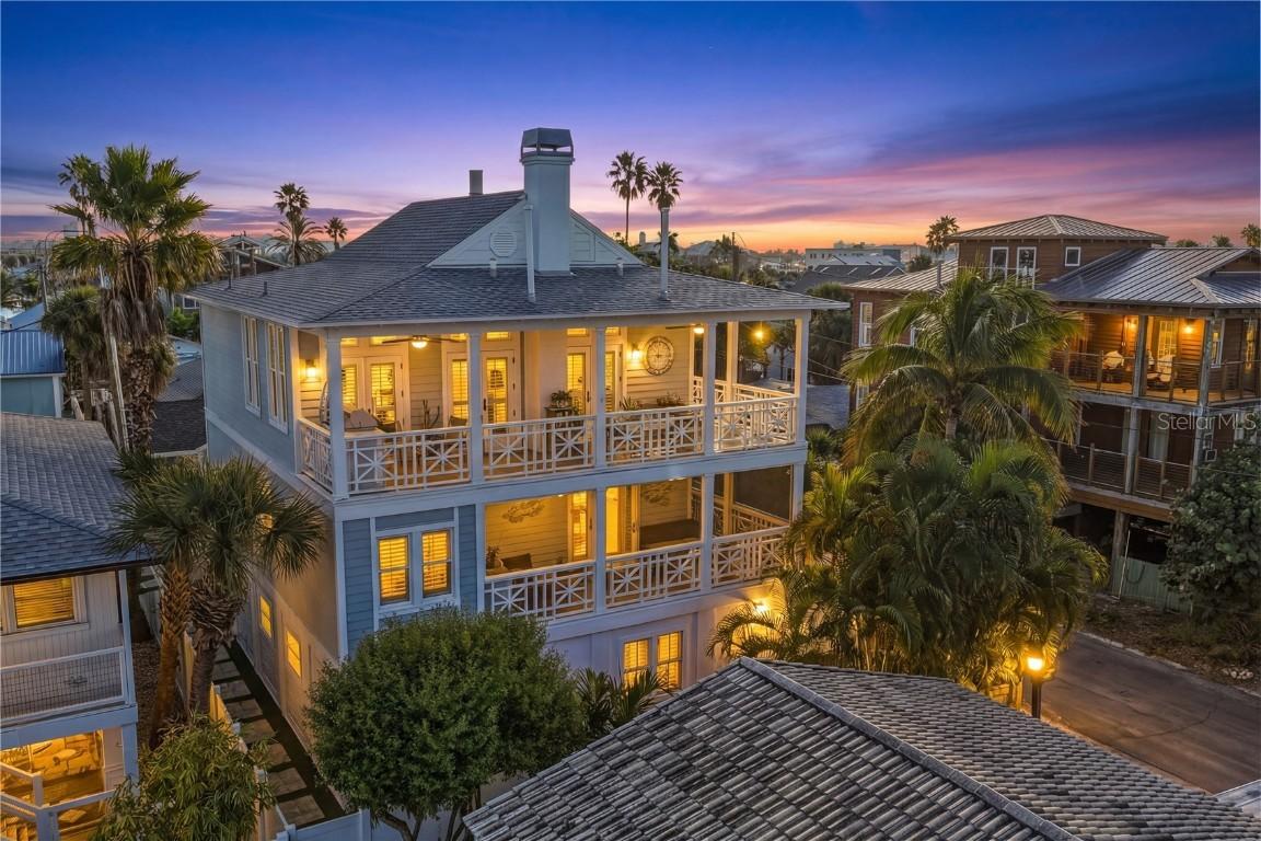 114 88th Ave., Treasure Island, FL 33706