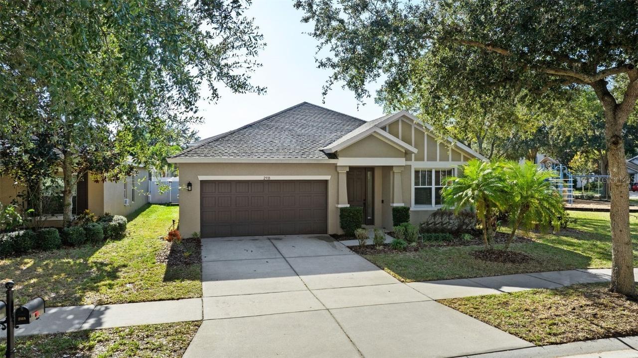 2918 Winglewood Cir., Lutz, FL 33558