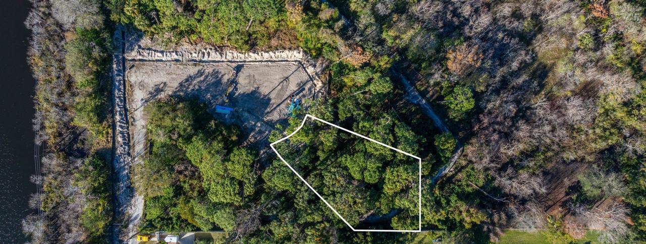 1302 Almaria Ct., Palm Harbor, FL 34683