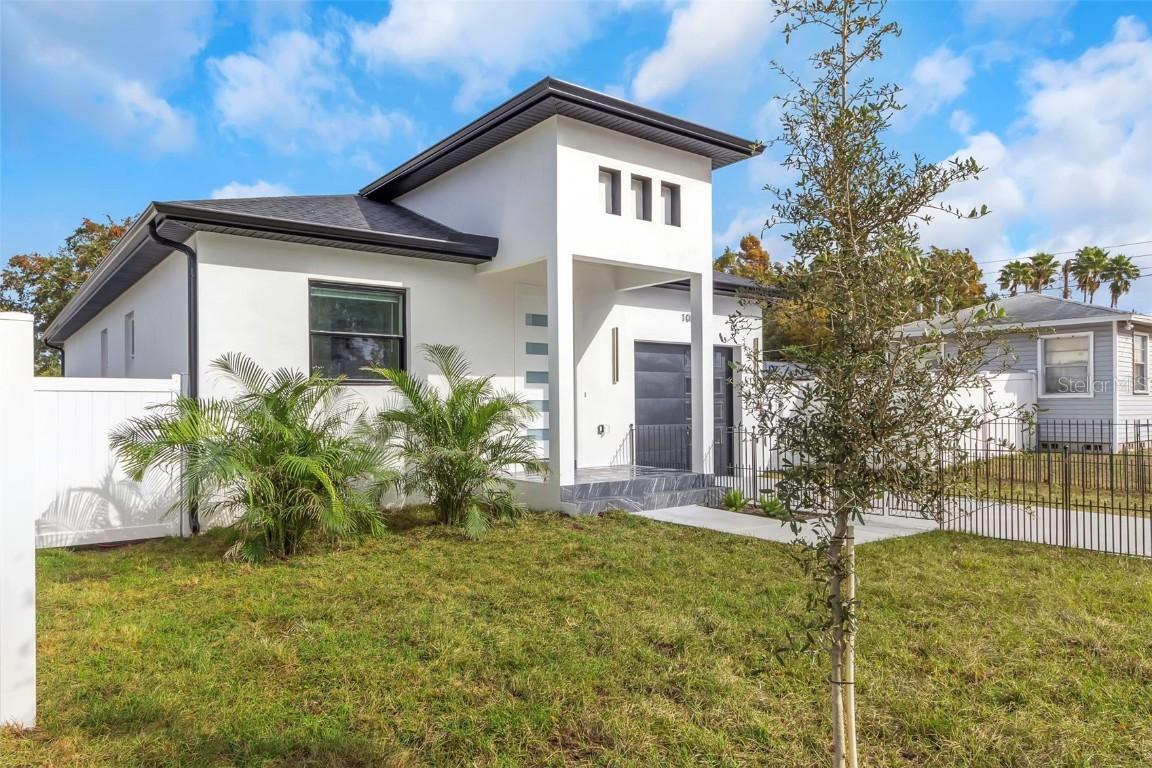 1008 Hawkins St., Clearwater, FL 33756