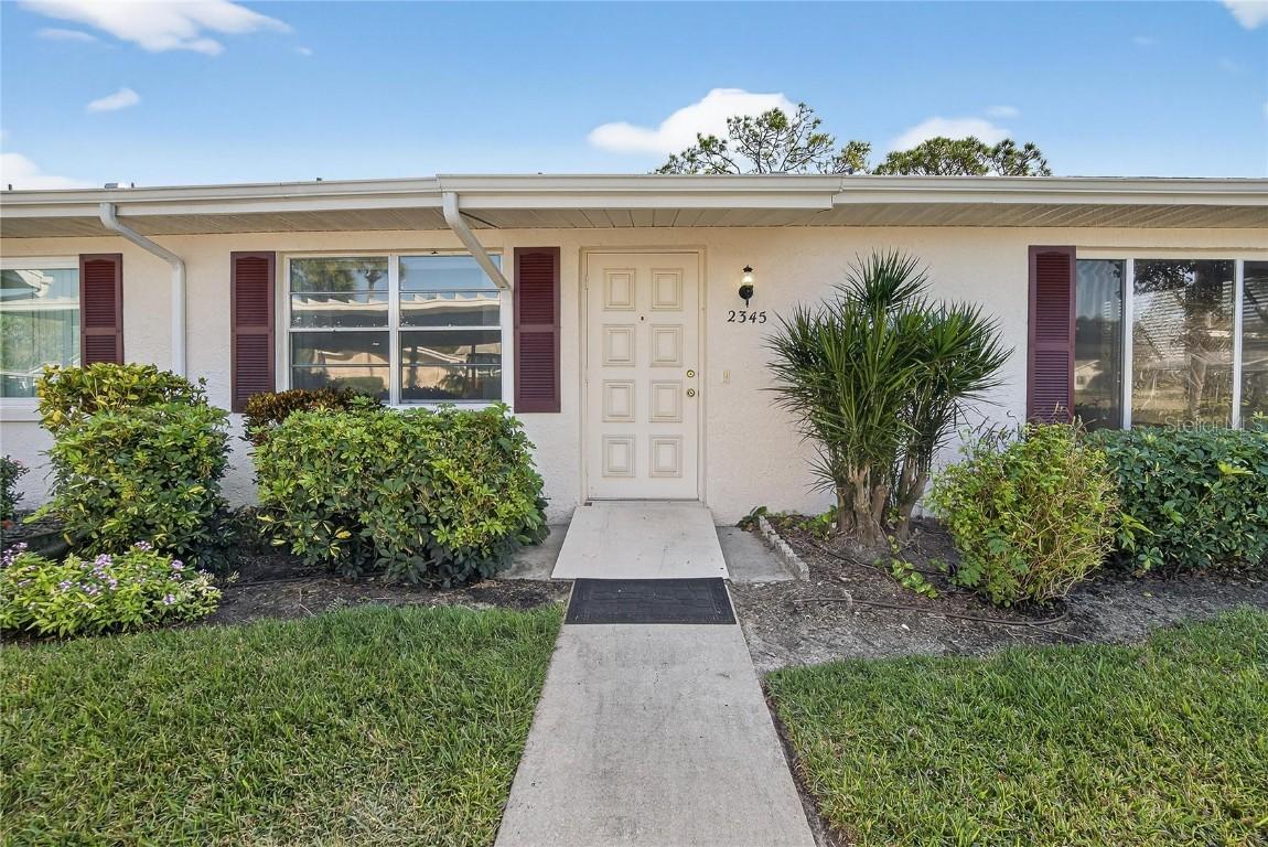 2345 Glenmore Cir., Sun City Center, FL 33573