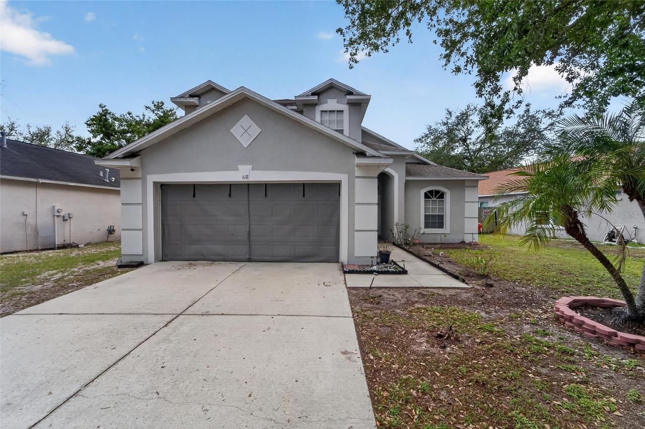 618 Somerstone Dr., Valrico, FL 33594