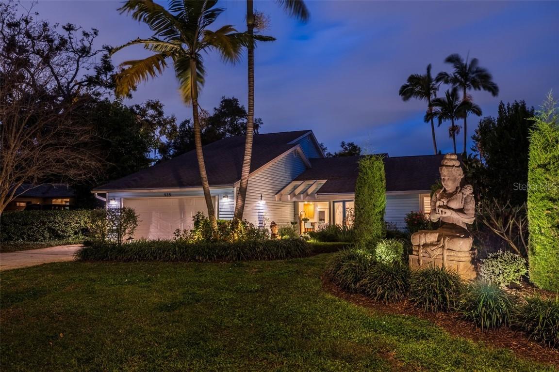 935 42nd Ave., St Petersburg, FL 33703