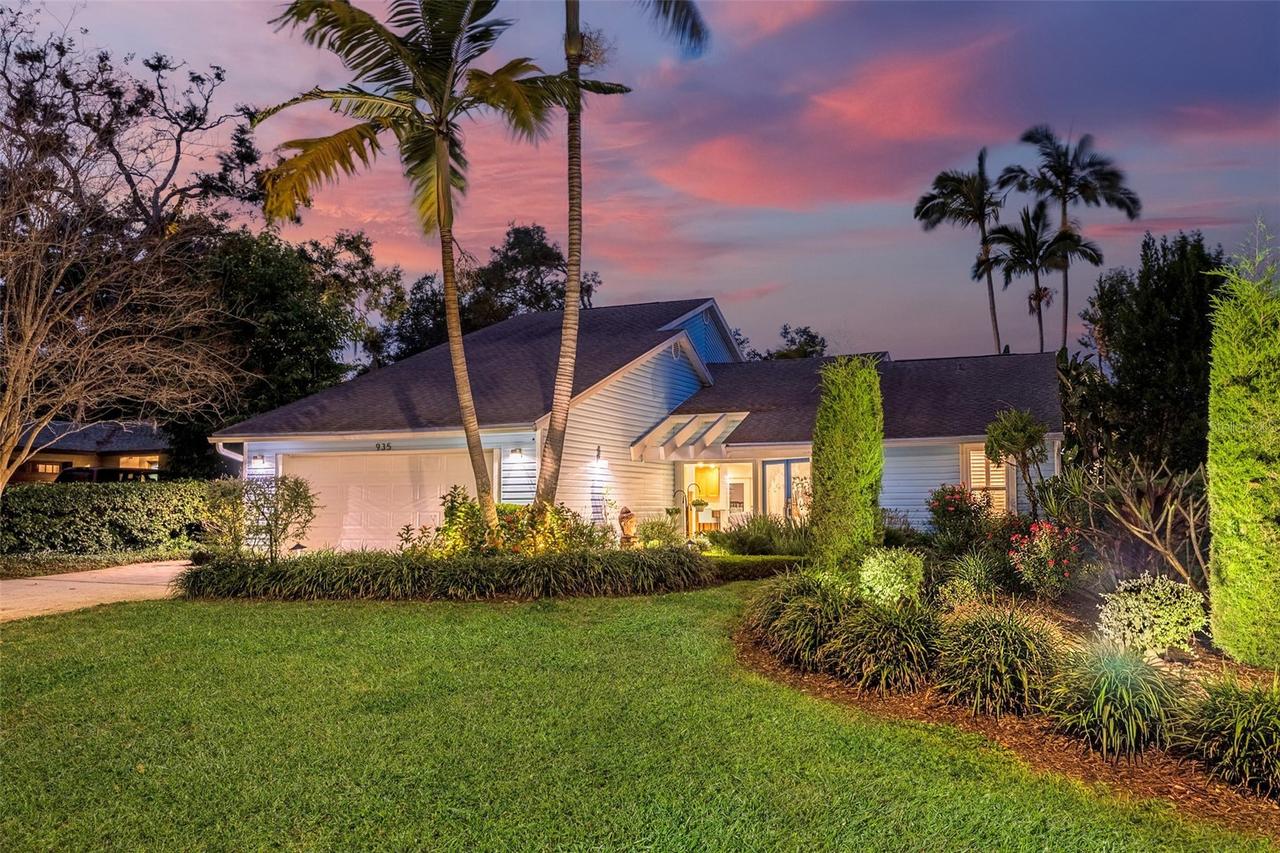 935 42nd Ave., St Petersburg, FL 33703