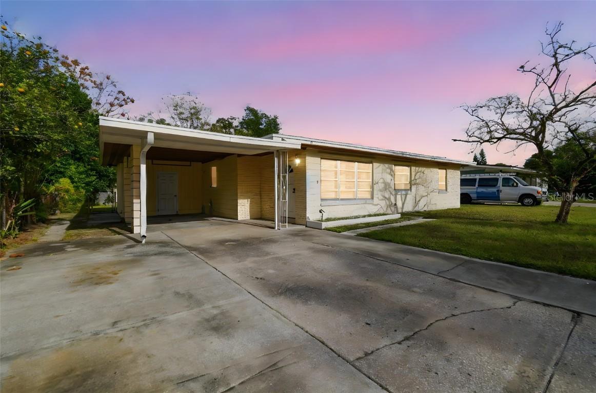 6915 Bream St., Tampa, FL 33617