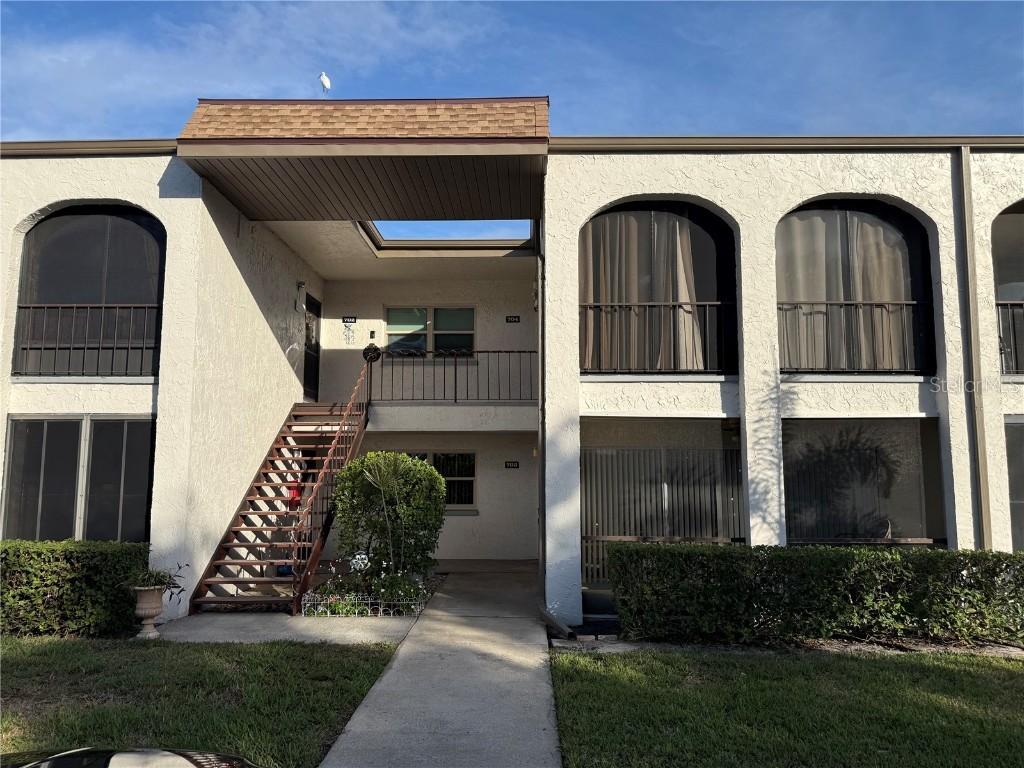 7701 Starkey Rd. #703, Seminole, FL 33777