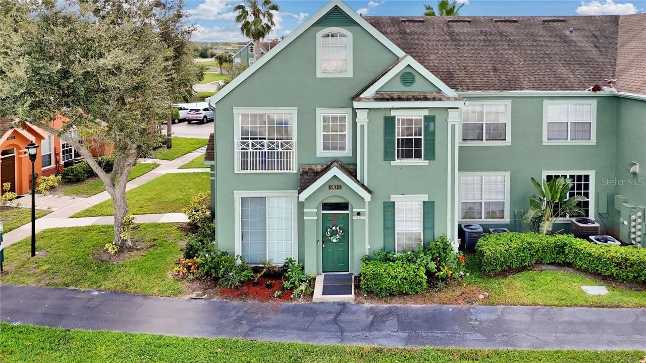 9834 Lake Chase Island Way, Tampa, FL 33626