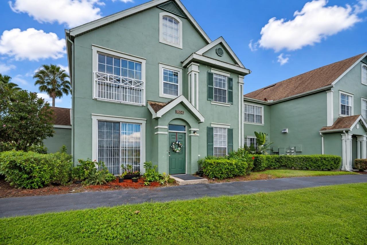 9834 Lake Chase Island Way, Tampa, FL 33626