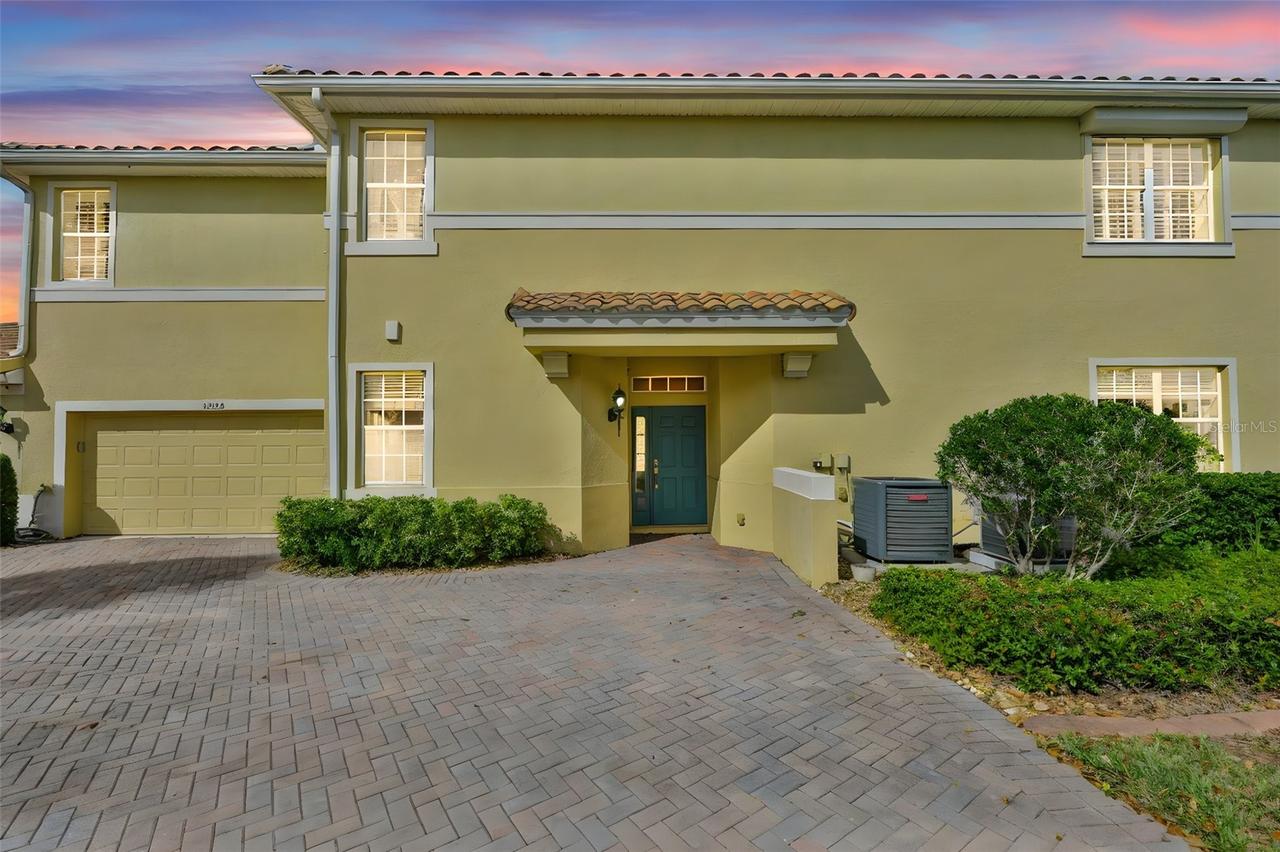 1324 Emerald Dunes Dr., Sun City Center, FL 33573