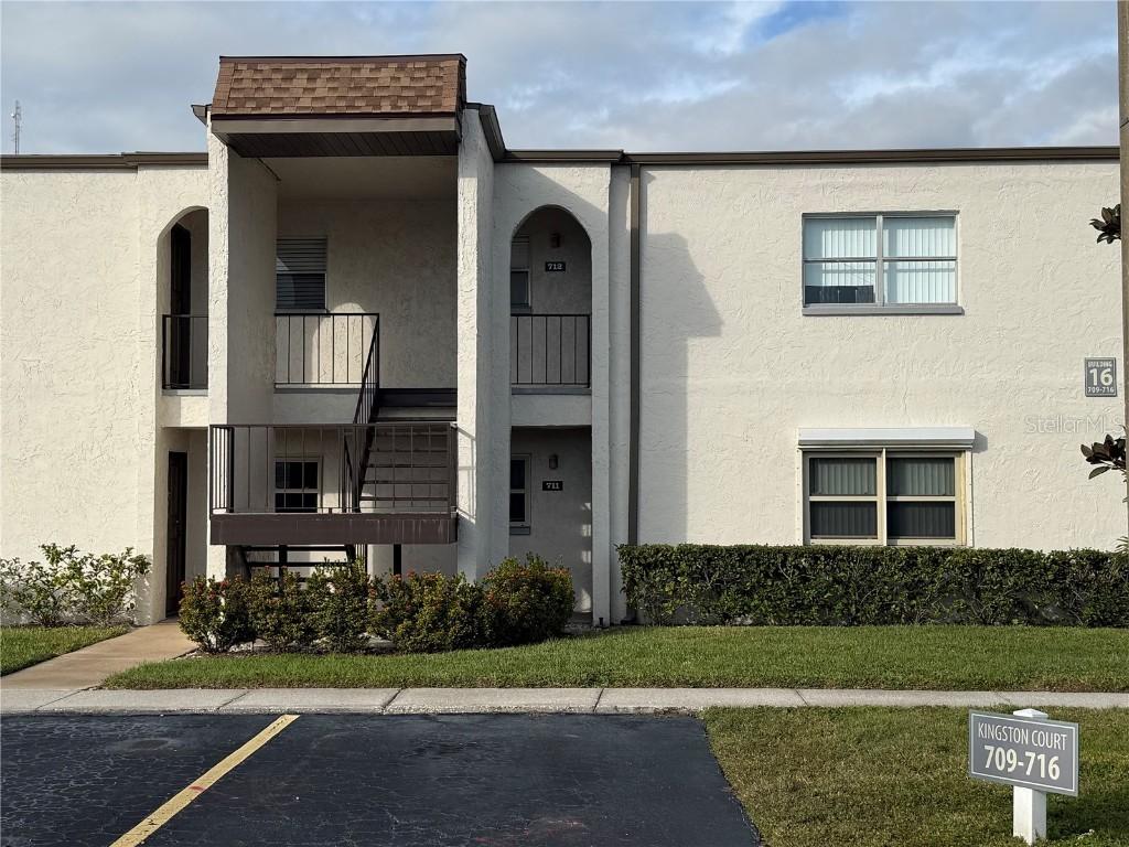 7701 Starkey Rd. #711, Seminole, FL 33777