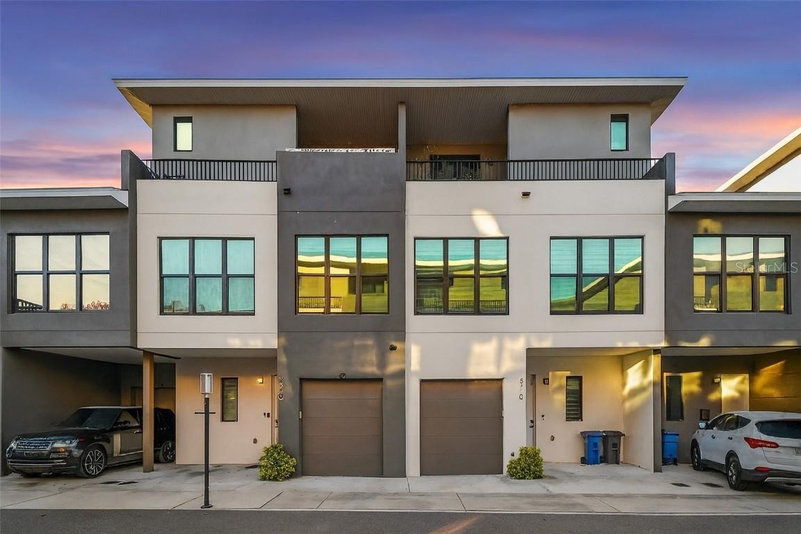 8708 Palm Ranches Place, Tampa, FL 33614