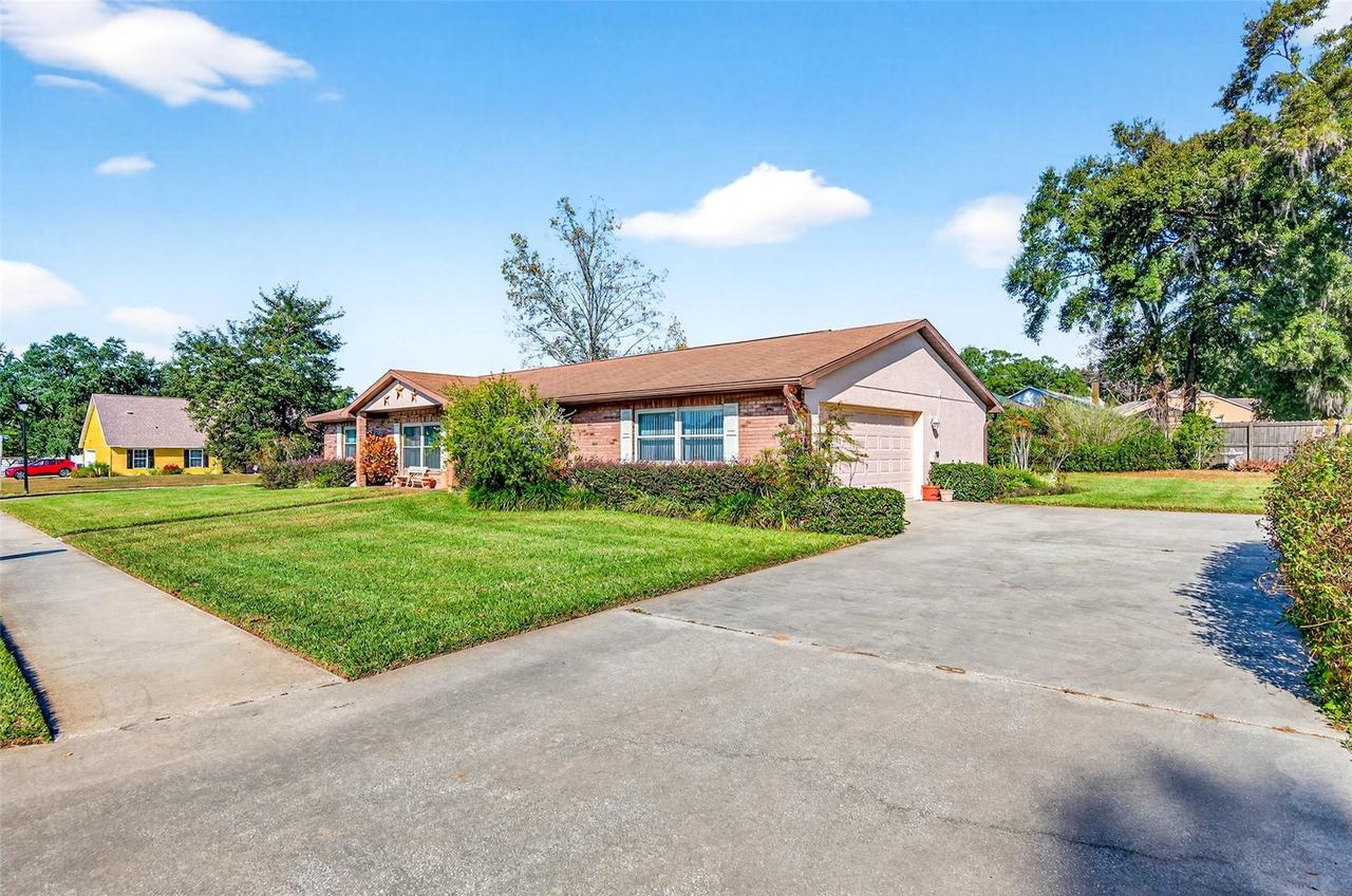 37821 Willingham Ave., Dade City, FL 33525