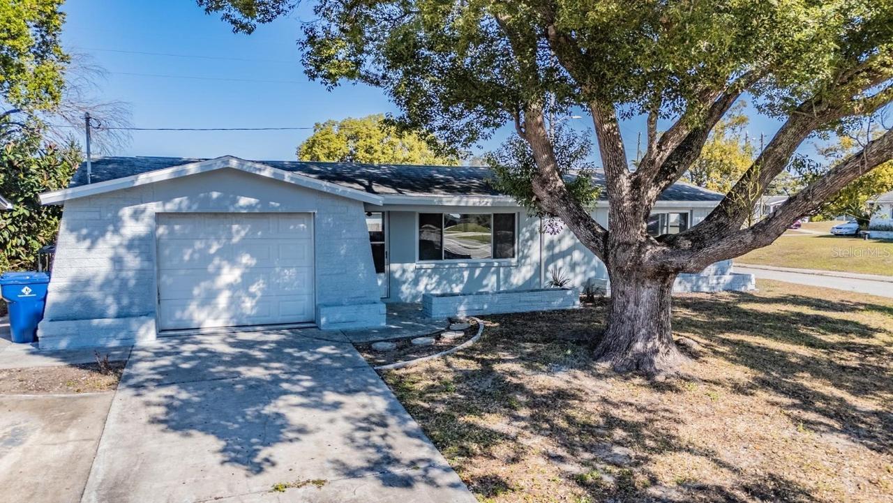 5209 Beacon Hill Dr., New Port Richey, FL 34652