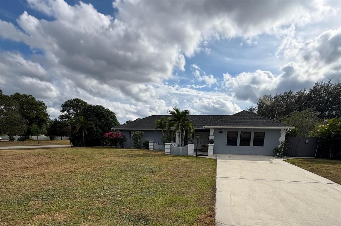 706 E 4th St., Lehigh Acres, FL 33936