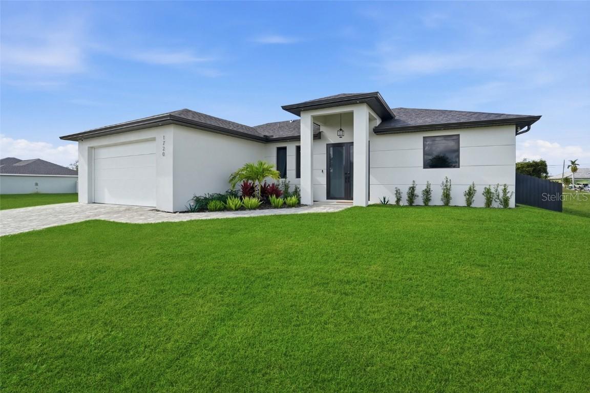 1720 NW 15th Pl., Cape Coral, FL 33993