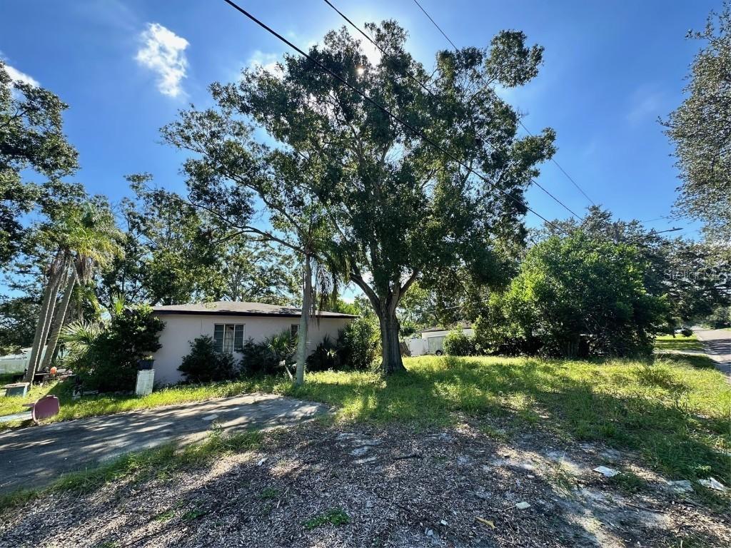 4566 28th 1/2 Ave., St Petersburg, FL 33713