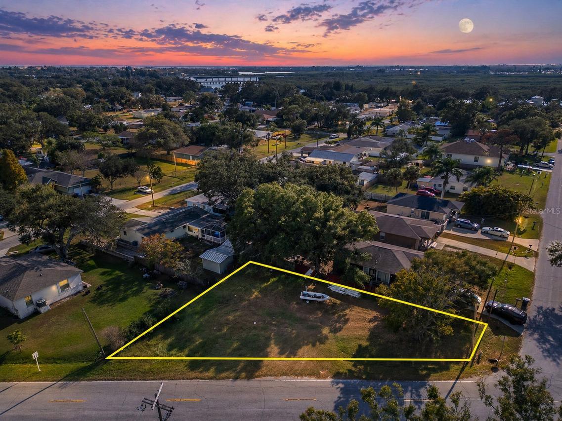 1104 W College Ave., Ruskin, FL 33570