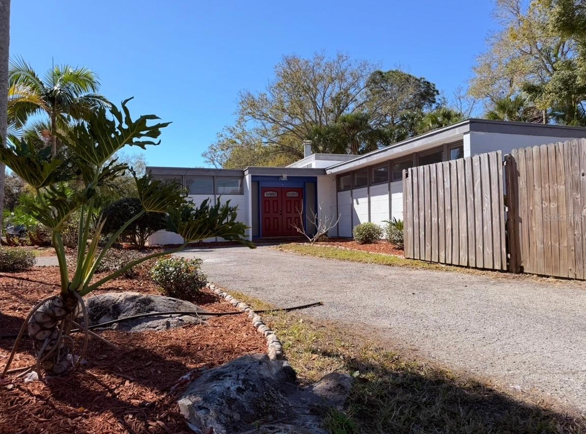 7990 42nd St., Pinellas Park, FL 33781