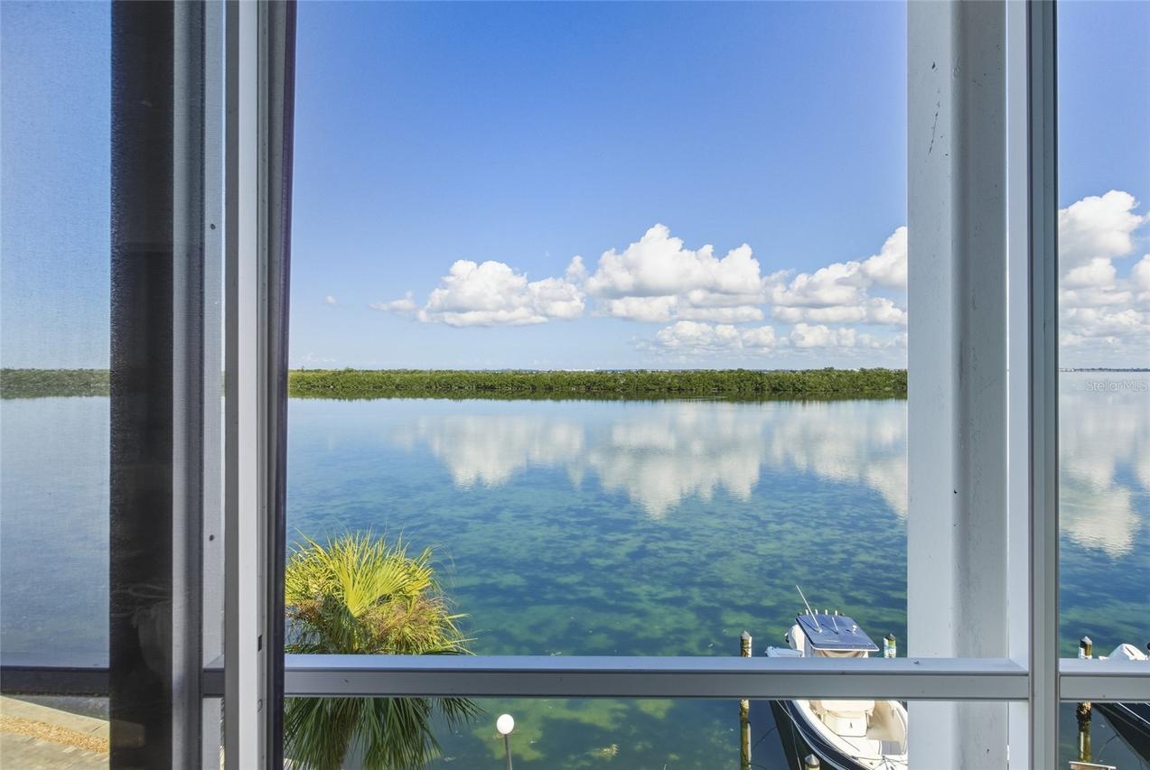 4420 Exeter Dr. #303, Longboat Key, FL 34228