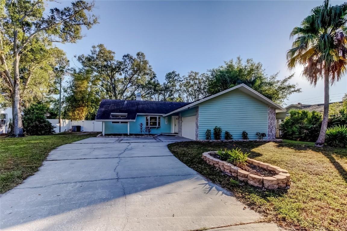 9466 127th Ave., Largo, FL 33773