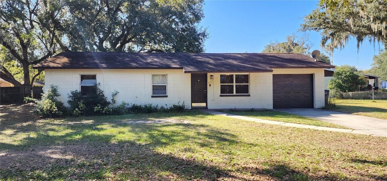 3011 Laurel Ln., Plant City, FL 33566