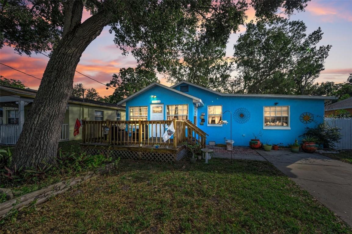 1025 11th Ave., Largo, FL 33770