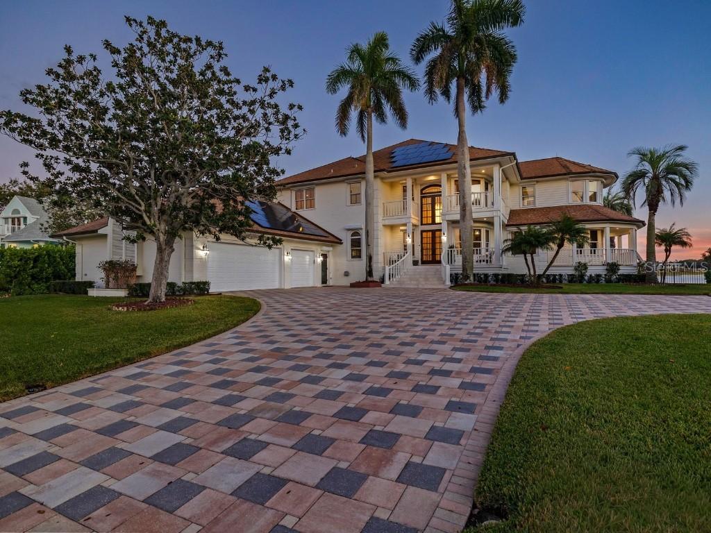 429 St Andrews Dr., Belleair, FL 33756