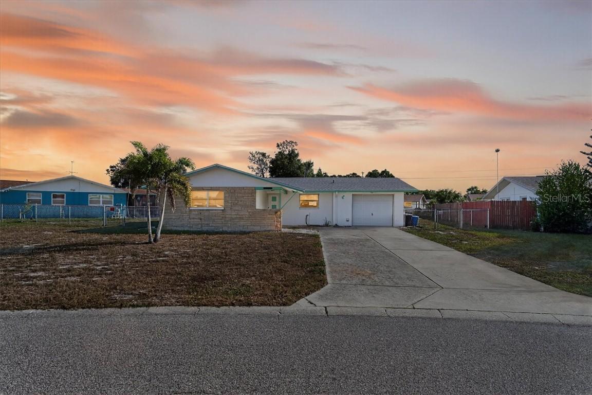 7608 Redcoat Ave., Port Richey, FL 34668