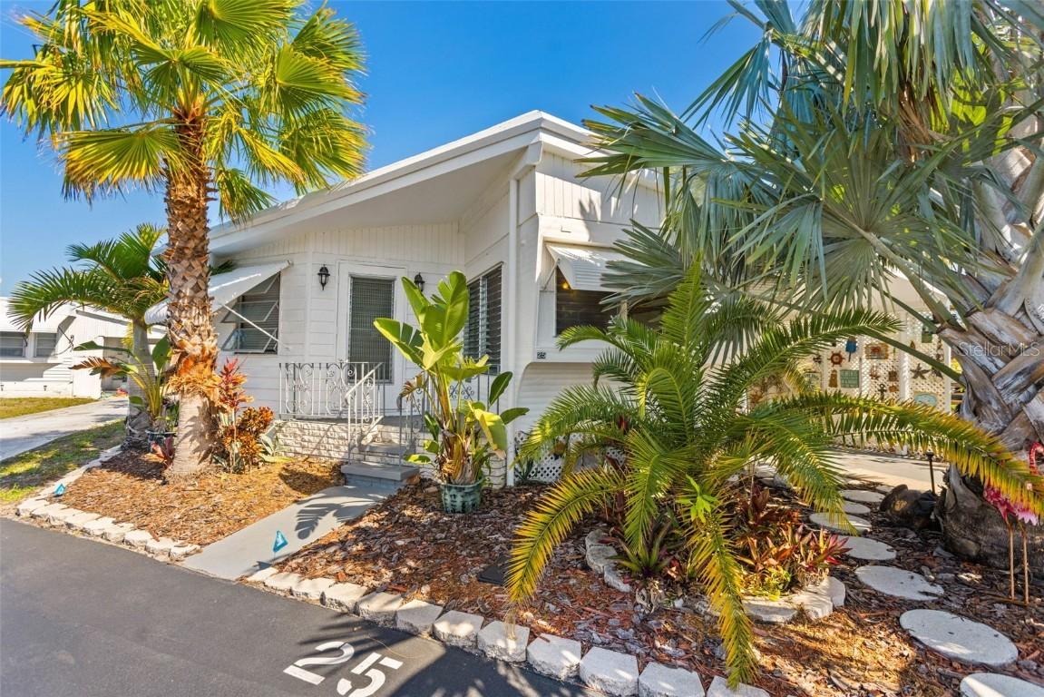 4851 W Gandy Blvd. #B2L25, Tampa, FL 33611