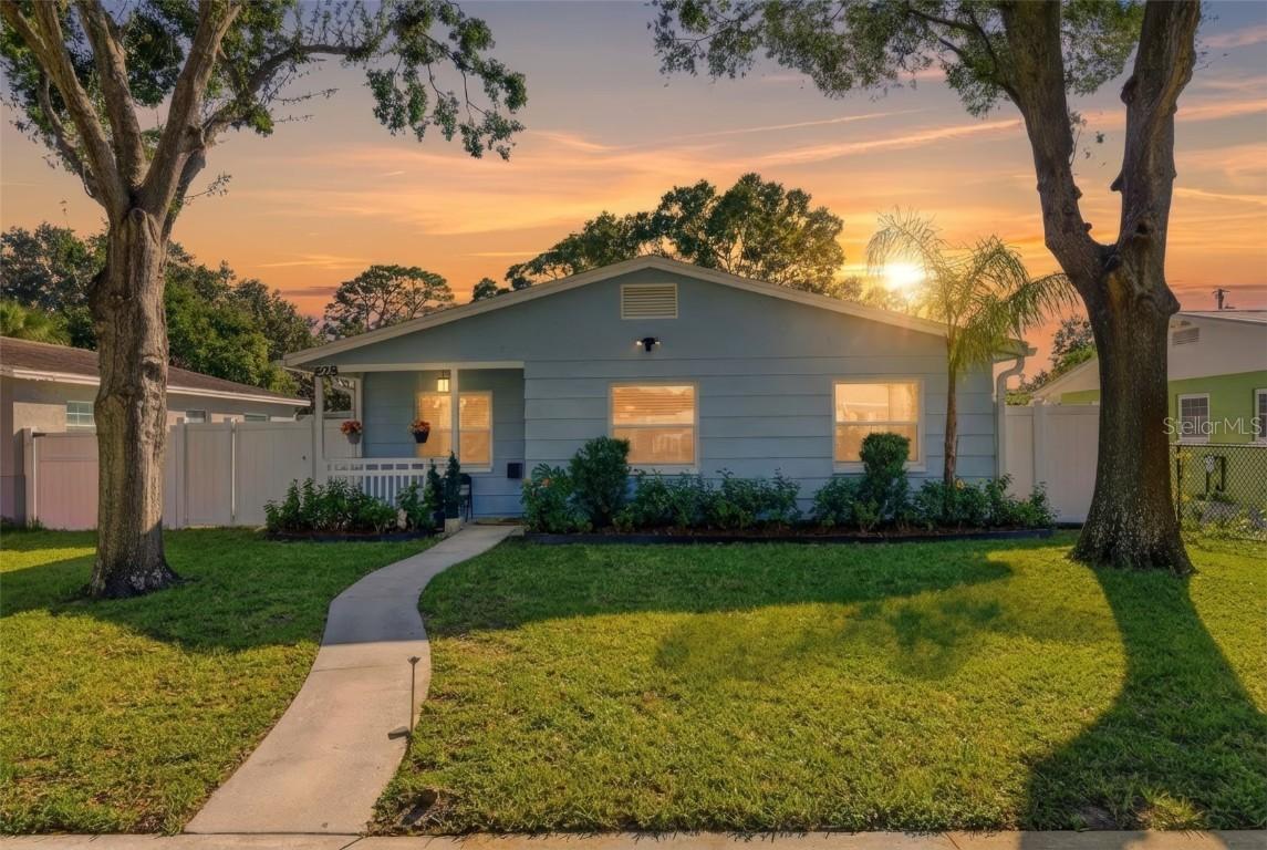 828 89th Ave., St Petersburg, FL 33702