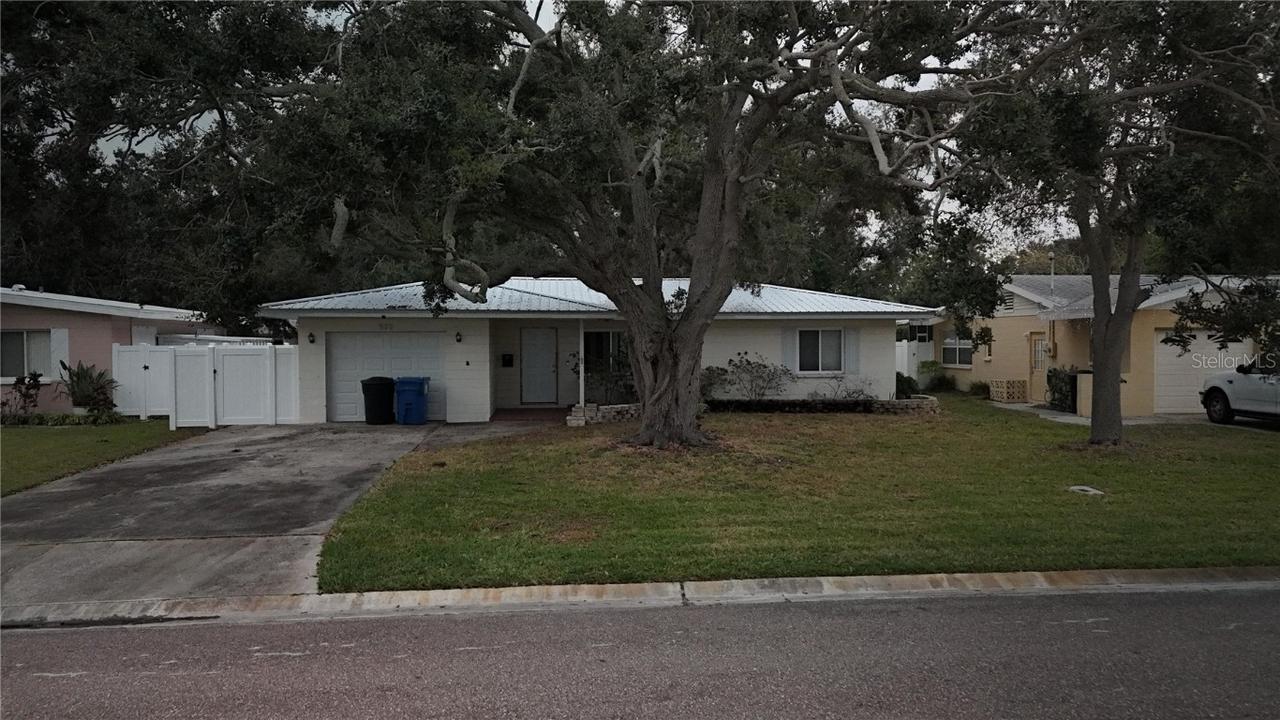920 43rd Ave., St Petersburg, FL 33703