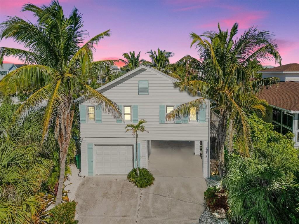 612 Fern St., Anna Maria, FL 34216
