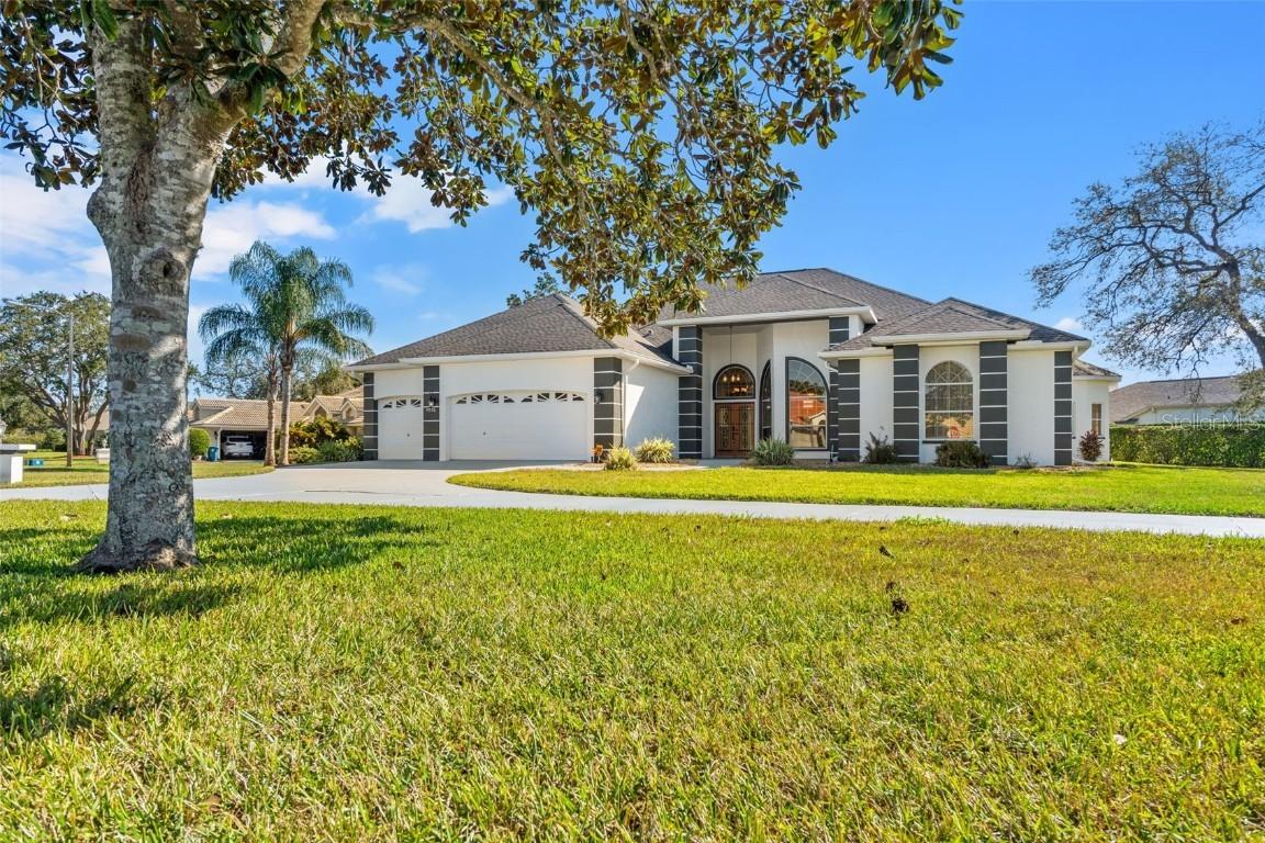 9570 Southern Belle Dr., Weeki Wachee, FL 34613