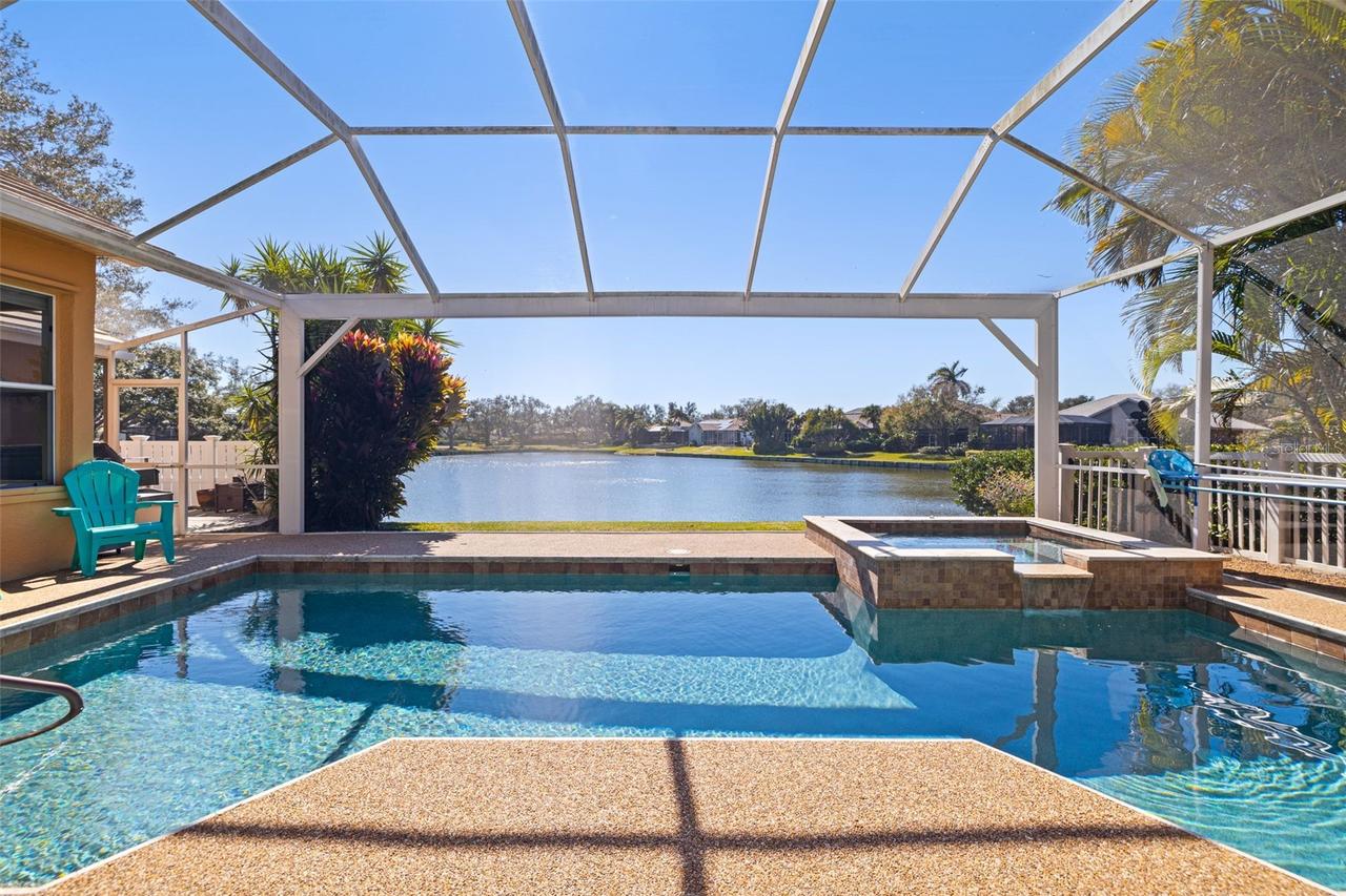 1144 Darlington Oak Dr., St Petersburg, FL 33703