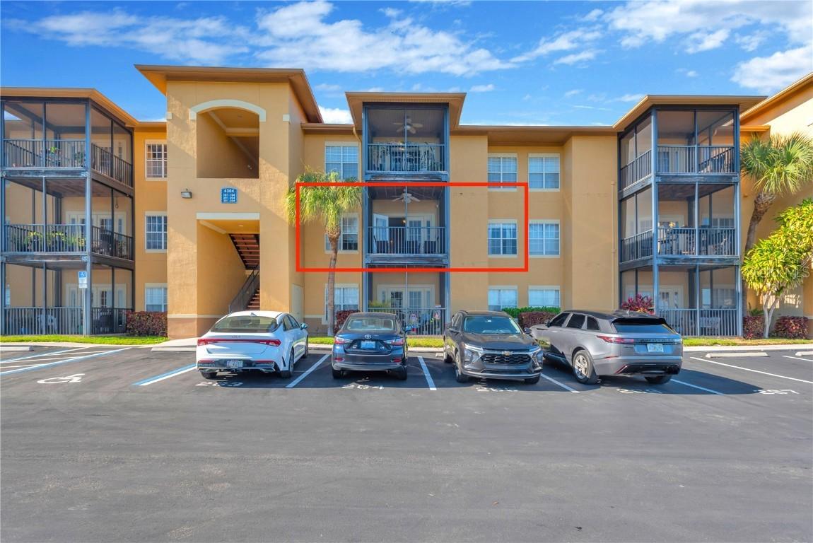 4304 Bayside Village Dr. #201, Tampa, FL 33615