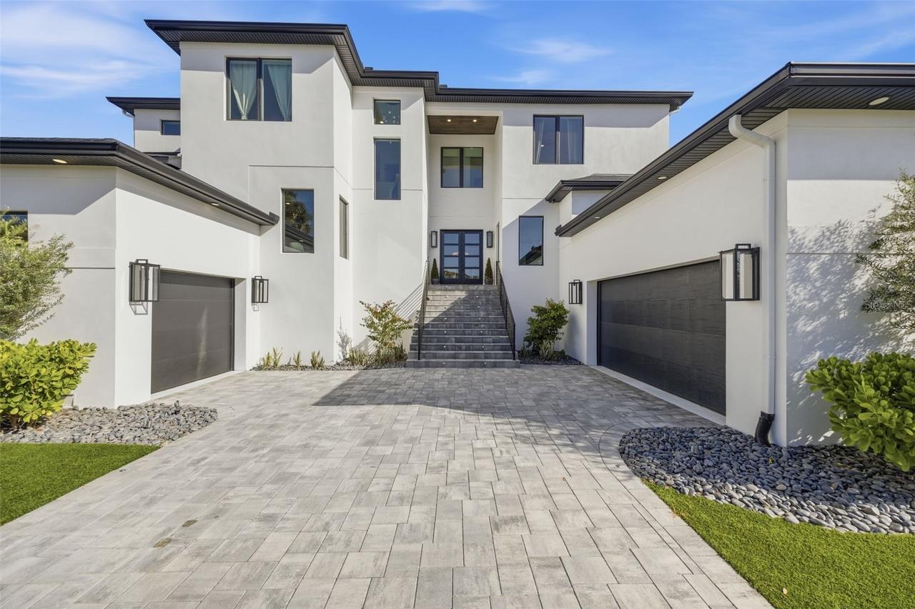 4815 W Sunset Blvd., Tampa, FL 33629