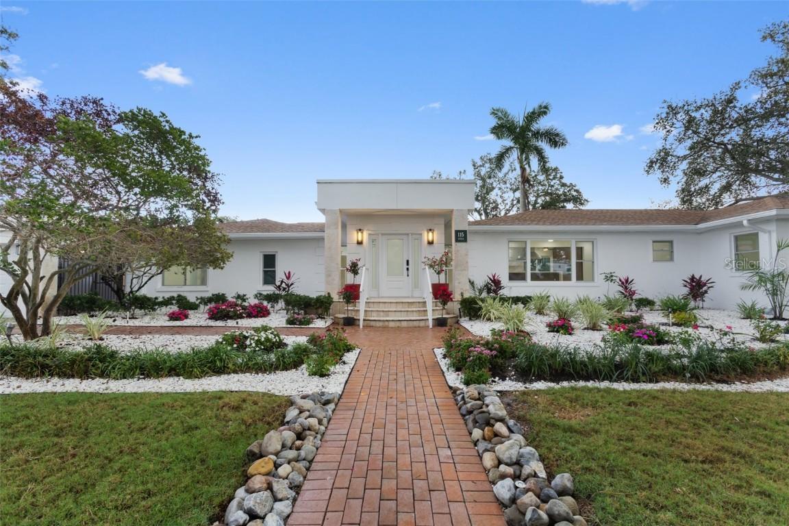 115 Rafael Blvd., St Petersburg, FL 33704
