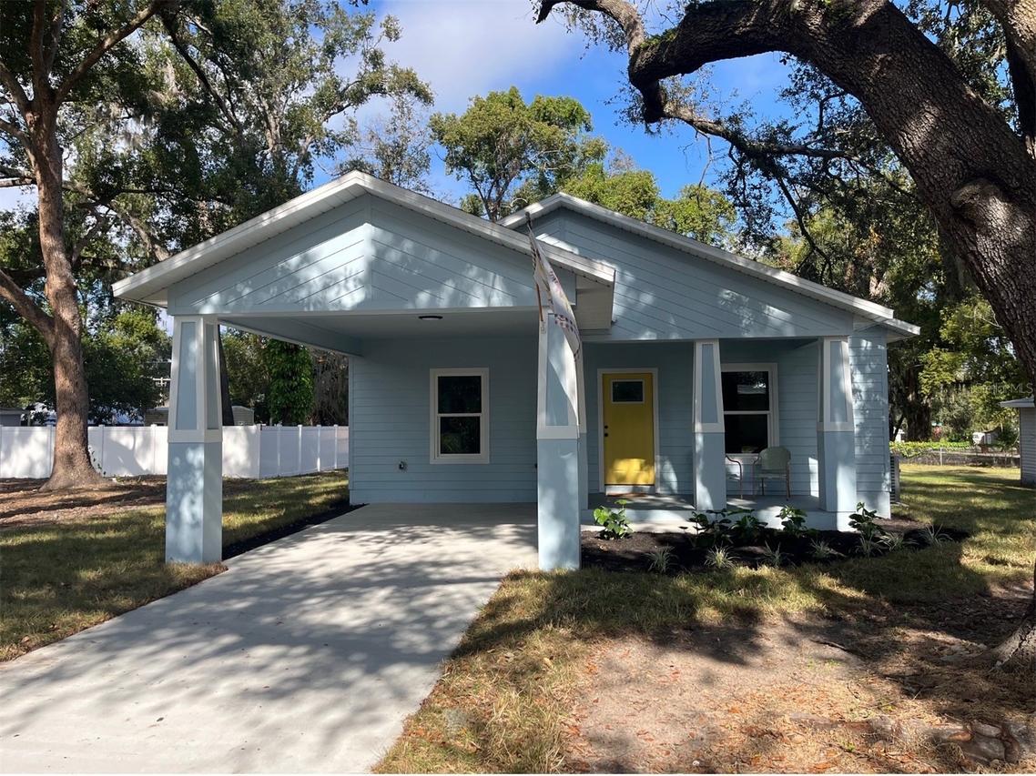 706 Avenue E, Plant City, FL 33563