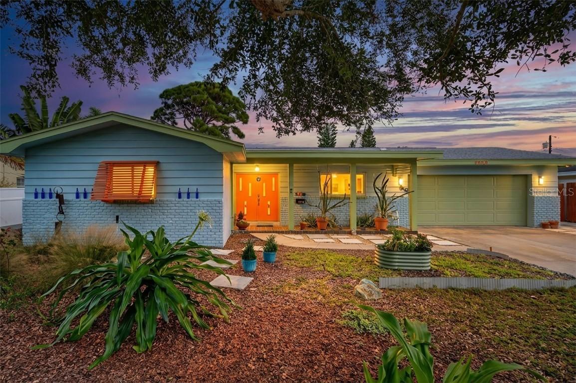 6900 22nd Way, St Petersburg, FL 33712