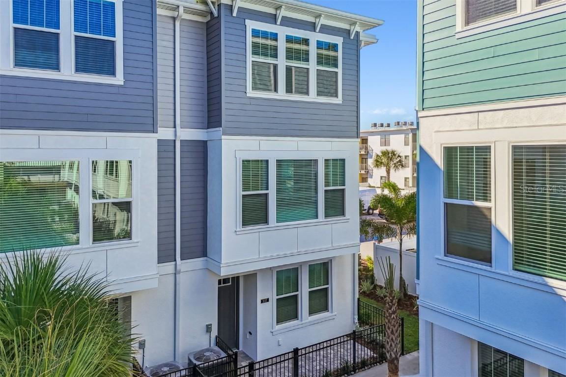 3137 4th Ter., St Petersburg, FL 33713