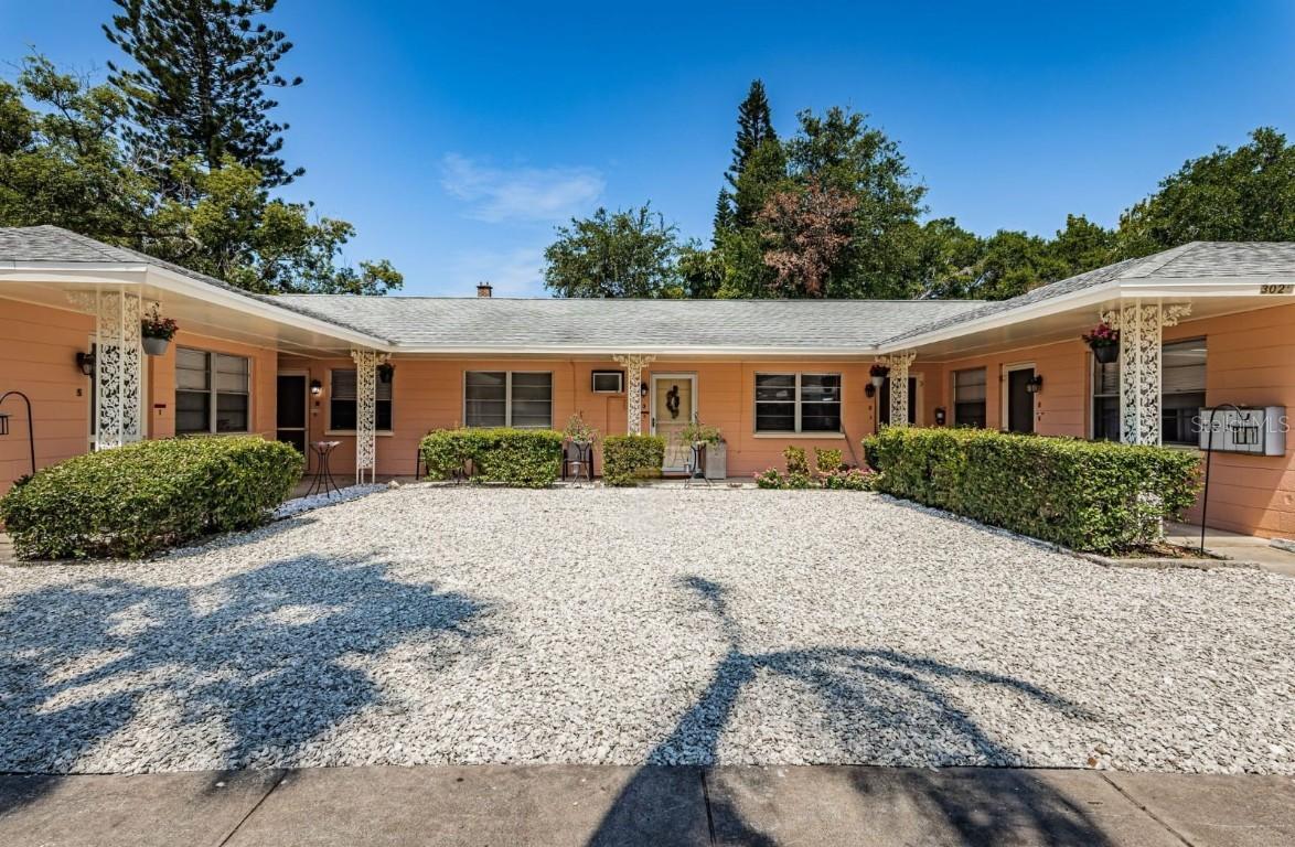 3025 54th St., Gulfport, FL 33707