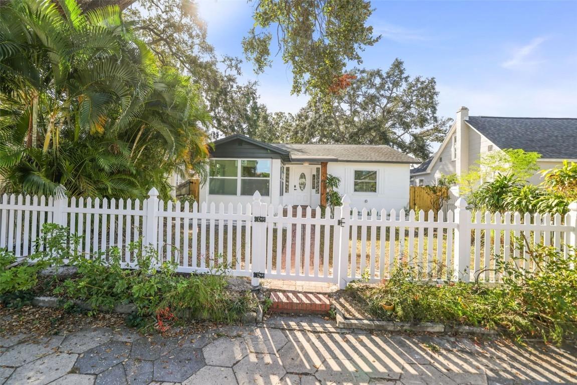 1520 20th Ave., St Petersburg, FL 33704