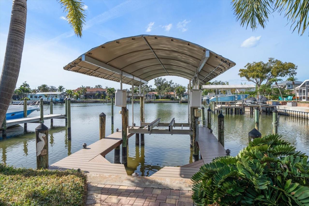 1698 Mckay Creek Dr., Largo, FL 33770