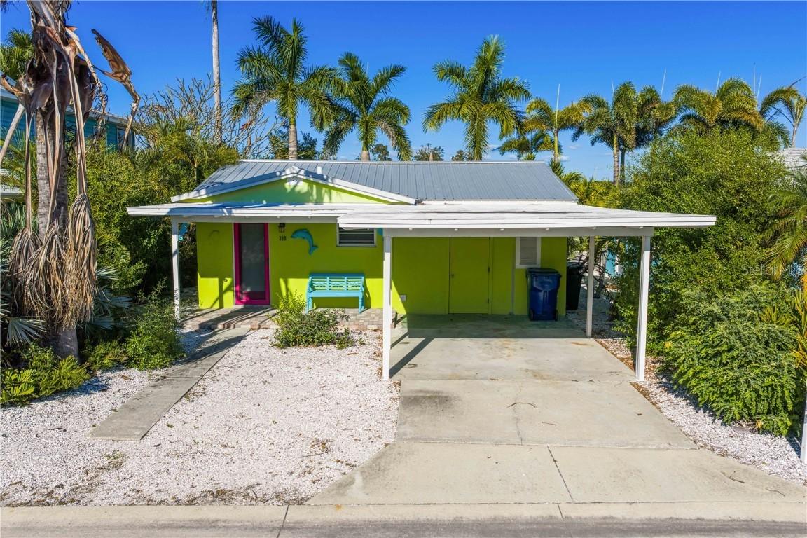 318 182nd Ave., Redington Shores, FL 33708