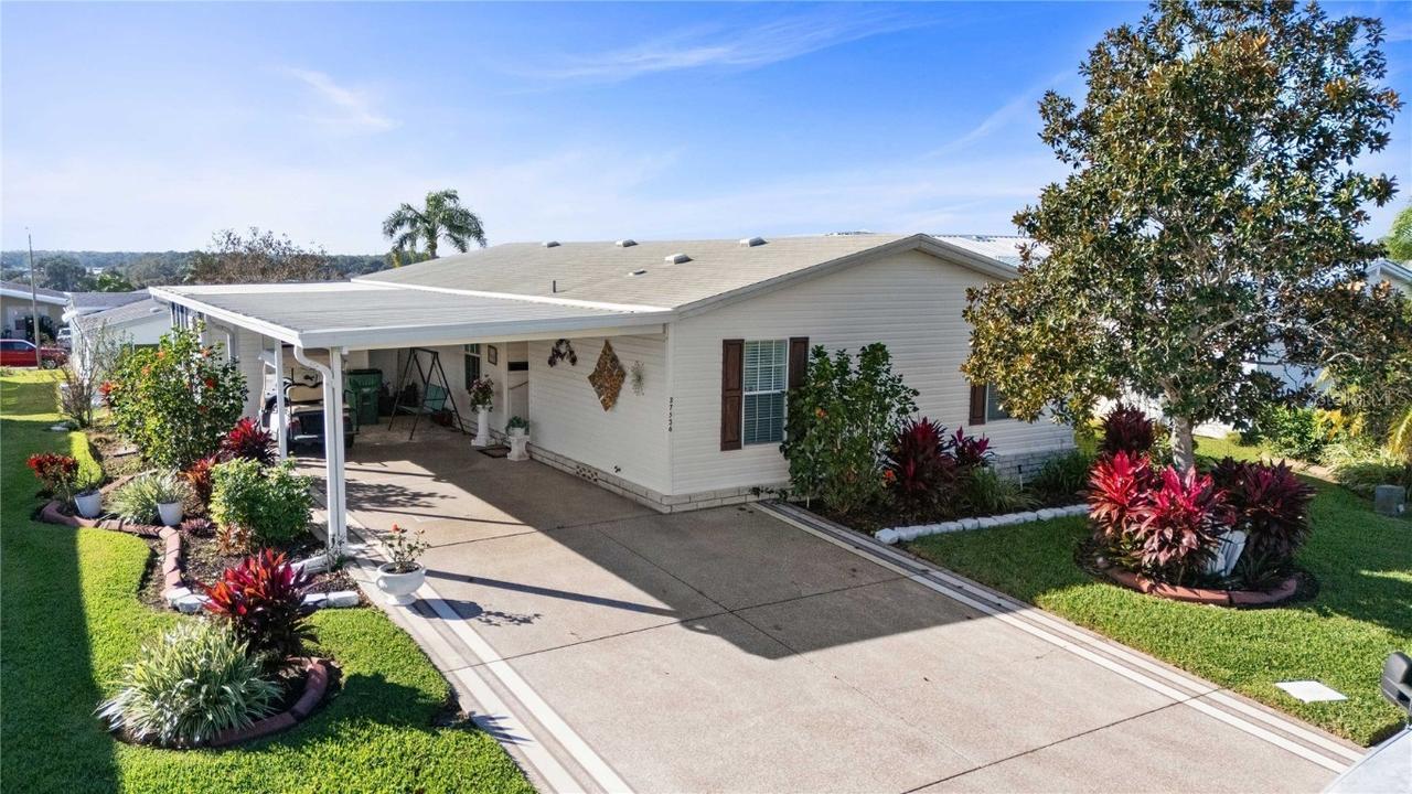 37536 Gill Ave., Zephyrhills, FL 33541